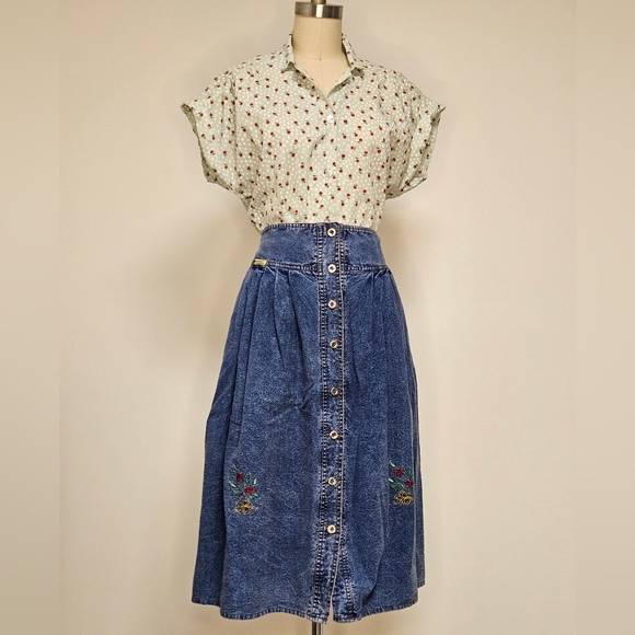 Vintage 🍎 Button Down - Picture 2 of 10